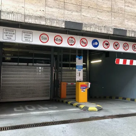 B Apartament